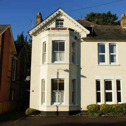 Rent this studio apartment on 12 Westbourne Park Road in Bournemouth, BH4 8HG
