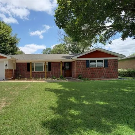 Rent this 3 bed house on 4696 Redondo Street in North Richland Hills, TX 76180
