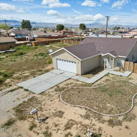 Image 3 - 82nd Street, California City, CA 93505, USA - House for sale