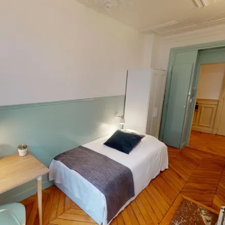 Image 2 - 20 bis Rue La Boétie, 75008 Paris, France - Room for rent