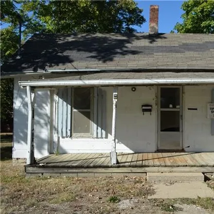 Image 6 - 1318 East 1st Street, Fort Scott, KS 66701, USA - House for sale