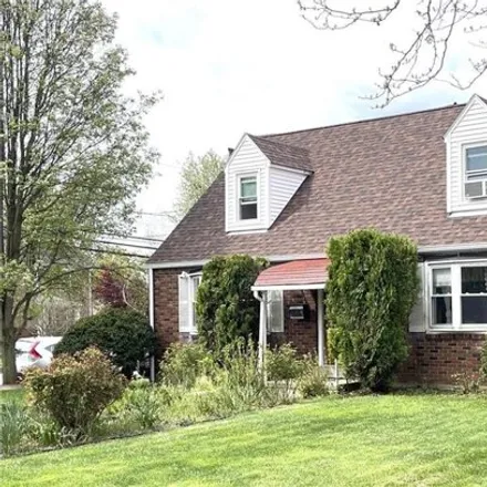Buy this 5 bed house on 165 East Federal Street in Allentown, PA 18103