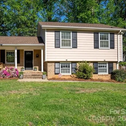 Image 1 - 3938 Sussex Avenue, Charlotte, NC 28210, USA - House for sale