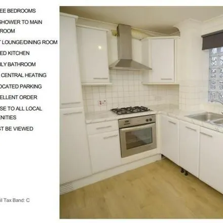 Image 3 - 1-16 Edward Court, Halimote Road, Aldershot, GU11 1JP, United Kingdom - Apartment for rent