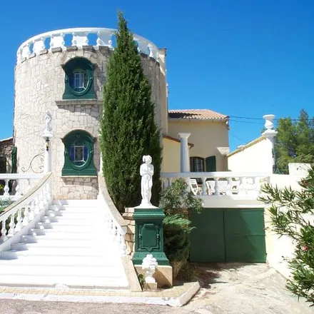 Rent this 7 bed house on 662 a Chemin des Hauts de Gaudon in 30300 Beaucaire, France