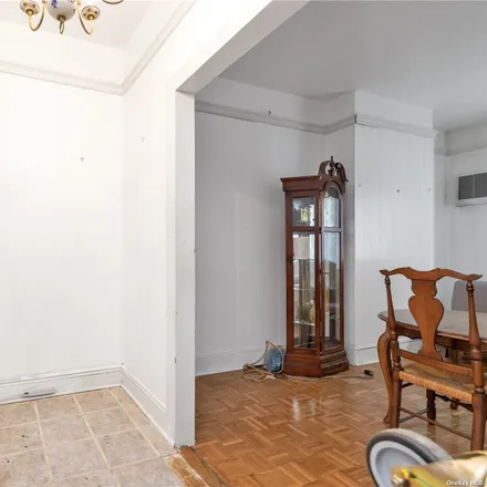 Image 8 - 28-19 42nd Street, New York, NY 11103, USA - Townhouse for sale