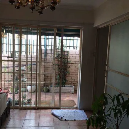 Image 4 - The Ant Café, 7th Street, 7th Street, Johannesburg Ward 87, Johannesburg, 2092, South Africa - Apartment for rent