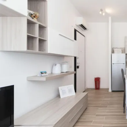 Image 4 - Cool 1-bedroom apartment near Via Brunelleschi tram stop  Milan 20144 - Apartment for rent