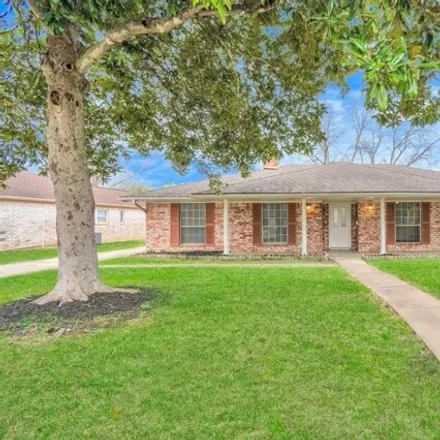 Buy this 4 bed house on 800 Fairway Dr in Richmond, Texas