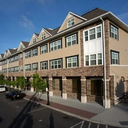 Image 2 - 180 Atlantic Avenue, Village of Farmingdale, NY 11735, USA - Apartment for rent