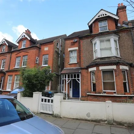 Image 4 - unnamed road, London, KT6 4QU, United Kingdom - Apartment for rent