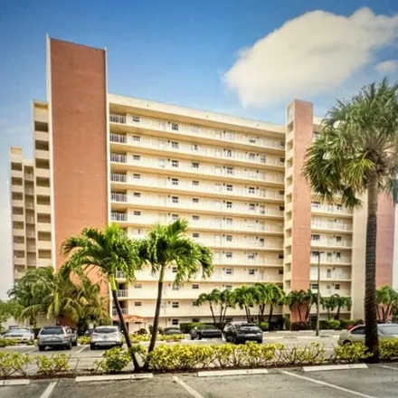 Image 4 - Wittington Condo Building, 1390 South Ocean Boulevard, Pompano Beach, FL 33062, USA - Condo for rent