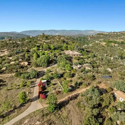 Buy this 6 bed house on 23315 Old Wagon Road in Escondido, CA 92027