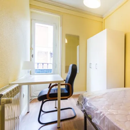 Rent this 15 bed room on Madrid in Calle de Villanueva, 5