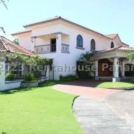 Rent this 4 bed house on PH Riverside in Calle Mira Mar, Parque Lefevre