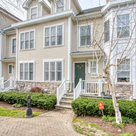 Image 1 - 39 Maple Tree Avenue, Stamford, CT 06906, USA - Townhouse for rent