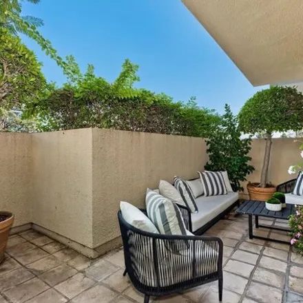 Image 3 - 2307 Century Hill, Los Angeles, CA 90067, USA - House for sale