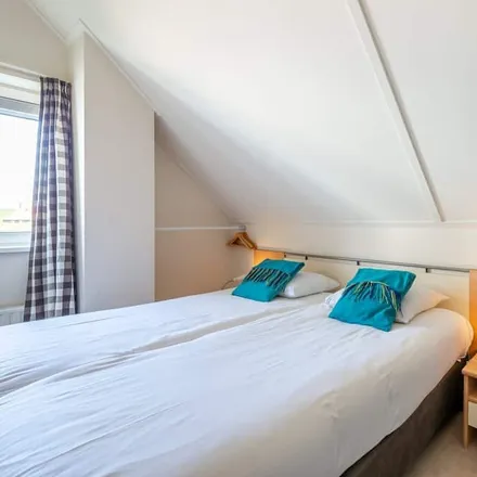 Rent this 3 bed house on 4513 KM Hoofdplaat