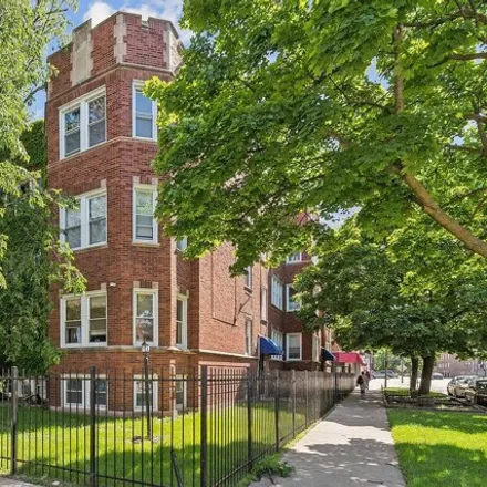 Image 4 - 740 E 82nd St, Chicago, Illinois, 60619 - House for sale