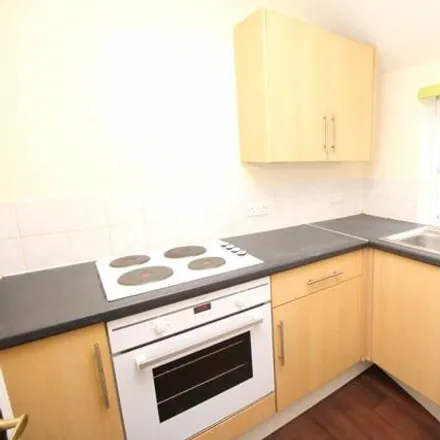 Image 3 - Beckett Road, City Centre, Doncaster, DN2 4TS, United Kingdom - Apartment for rent