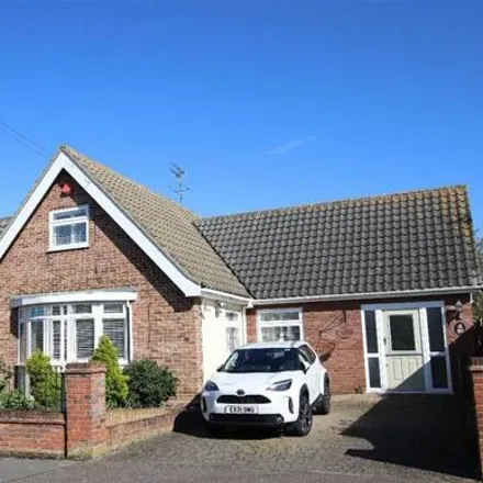Buy this 5 bed house on 20 Southcliff Park in Tendring, CO15 6HH
