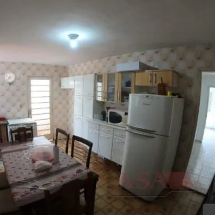 Buy this 3 bed house on Rua Luiz Thomaz Barateiro in Vila da Prata, Mogi das Cruzes - SP