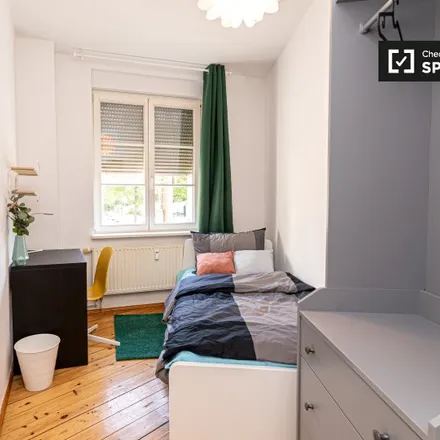 Rent this 3 bed room on Otto-Franke-Straße 5 in 12489 Berlin, Germany
