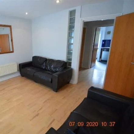 Image 2 - 13 Dearden Street, Manchester, M15 5LZ, United Kingdom - Townhouse for rent