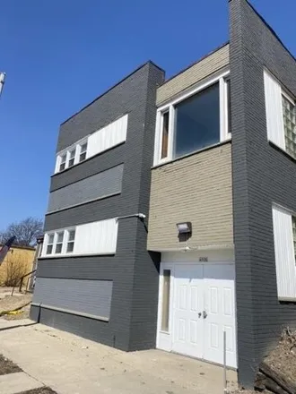 Buy this studio house on 4018 West Lisbon Avenue in Milwaukee, WI 53208
