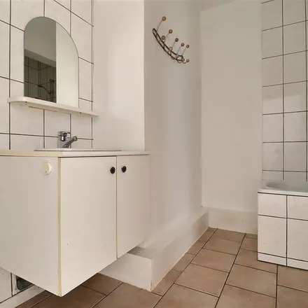 Image 3 - Rue de Lustin, 5100 Namur, Belgium - Apartment for rent