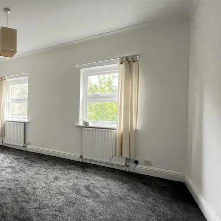 Image 5 - 9 Reading Road, London, SM1 4RW, United Kingdom - Townhouse for rent