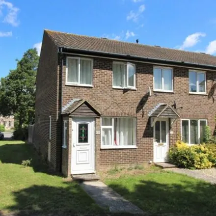Buy this 2 bed townhouse on Sevenfields in Highworth, SN6 7NQ
