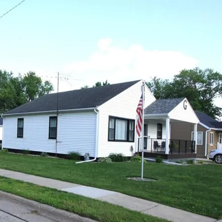 Buy this 3 bed house on 1099 East Harris Street in Manchester, IA 52057