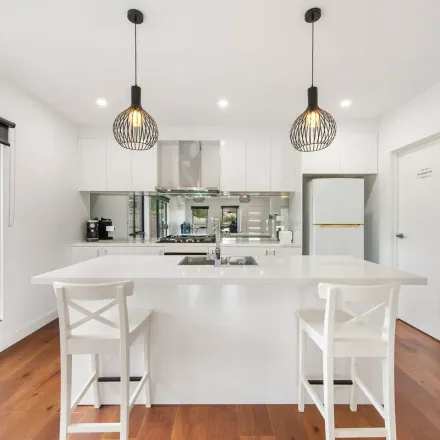 Image 4 - 3 Milton Avenue, St Albans VIC 3021, Australia - Apartment for rent