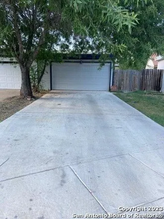Image 2 - 9501 Simplicity Drive, San Antonio, TX 78245, USA - House for sale