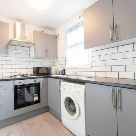 Rent this 3 bed apartment on Leeds in LS9 9DN, United Kingdom