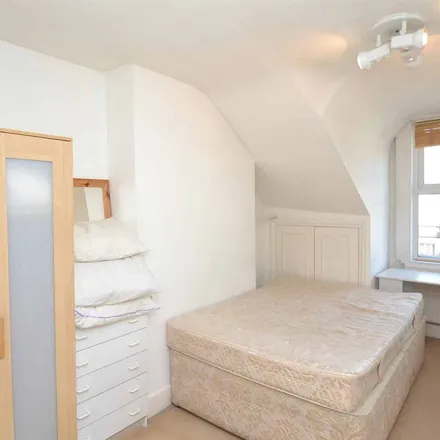 Image 3 - Hudsons, 113 Lower Richmond Road, London, SW15 1EX, United Kingdom - Apartment for rent