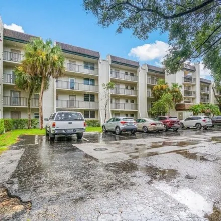 Image 4 - Lagoon Place, Pine Island Ridge, Davie, FL 33324, USA - Condo for sale