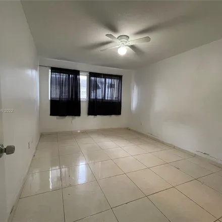 Image 2 - Northeast 6th Avenue @ APPROX # 13251, Northeast 6th Avenue, North Miami, FL 33162, USA - Condo for rent