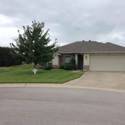 Rent this 3 bed house on 1701 East Avenue H in Temple, TX 76501