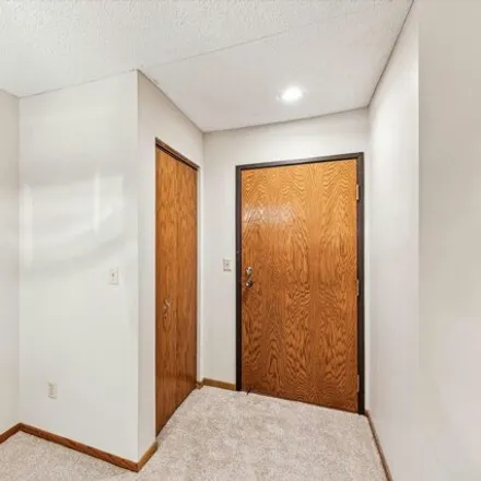 Image 5 - 1225 East Maryland Avenue, Midvale, Maplewood, MN 55119, USA - Condo for sale