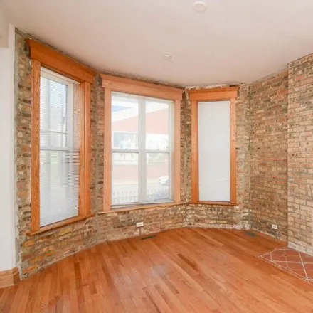 Image 6 - 2053 West Fullerton Avenue, Chicago, IL 60647, USA - Apartment for rent