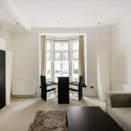 Image 3 - 120 Gloucester Terrace, London, W2 3HH, United Kingdom - Apartment for sale