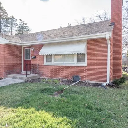 Image 2 - 1656 Seymour Avenue, North Chicago, IL 60064, USA - House for rent