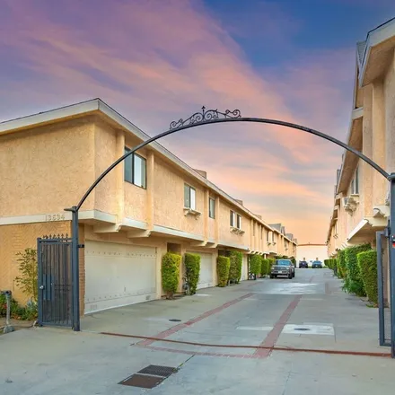 Buy this 3 bed townhouse on 13535 Cordary Avenue in Hawthorne, CA 90250