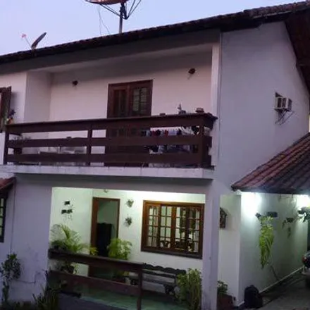 Buy this 4 bed house on Assembléia de Deus;Ministério Restaurar in Estrada Velha de Maricá 9, Rio do Ouro