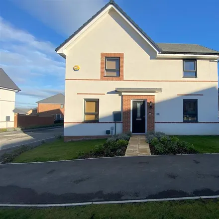 Rent this 4 bed house on unnamed road in Waverley, S60 8DN