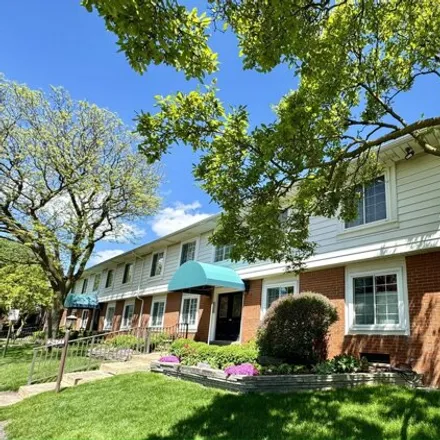 Image 5 - 2416 Mulberry Square, Bloomfield Township, MI 48302, USA - Condo for sale