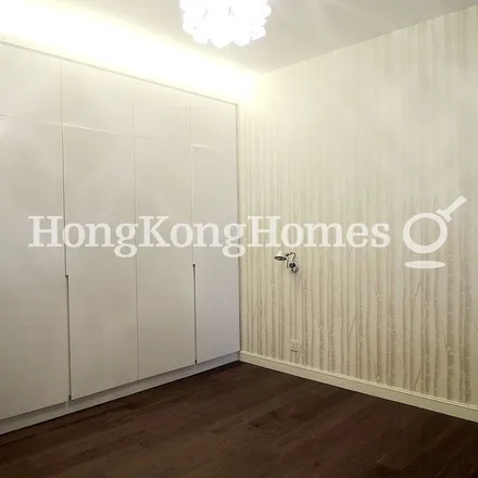 Image 5 - China, Hong Kong, Hong Kong Island, Mid-Levels, May Road, Tower 3 - Apartment for rent
