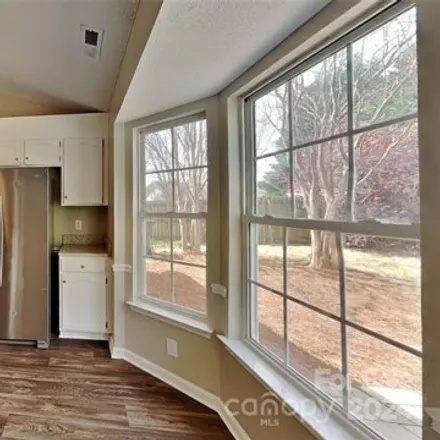 Image 4 - 4503 Sunchase Court Southwest, Concord, NC 28027, USA - House for sale